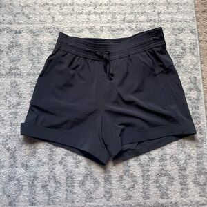 Lululemon High-Waisted Spring Break Away Shorts 3” in Black
